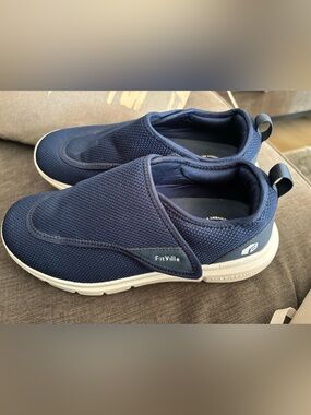 FitVille Men’s Navy Slip-On Sneakers